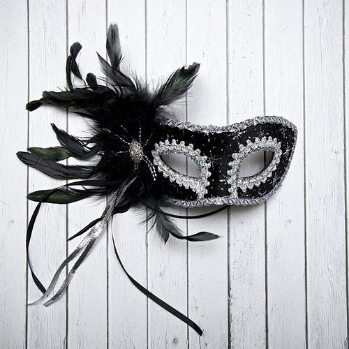 Венецианская маска чёрная с серебром 